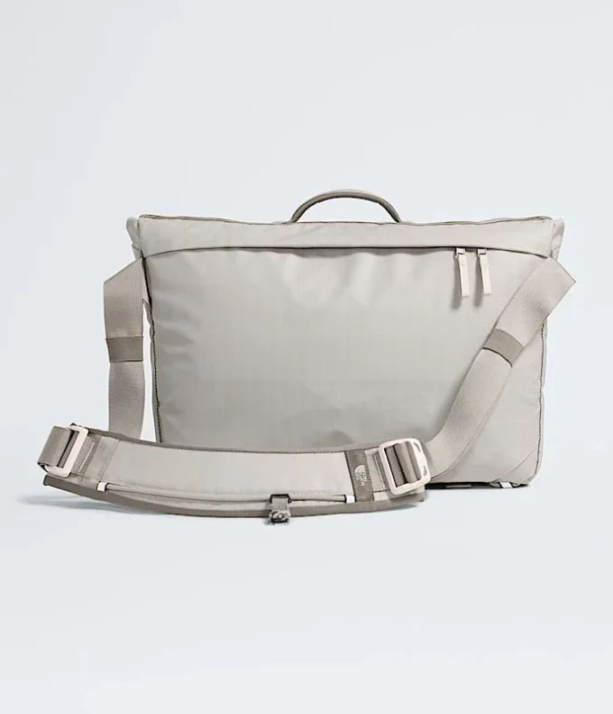Base Camp Voyager Messenger Bag Base Camp Voyager Messenger Bag