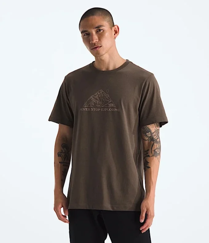 Men’s Evolution Mtn Base Short-Sleeve Tee—Graphic Men’s Evolution Mtn Base Short-Sleeve Tee—Graphic