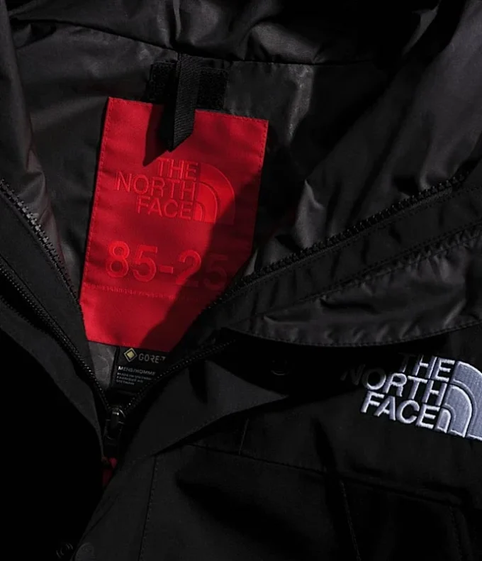Men’s GORE-TEX® Mountain Jacket Men’s GORE-TEX® Mountain Jacket