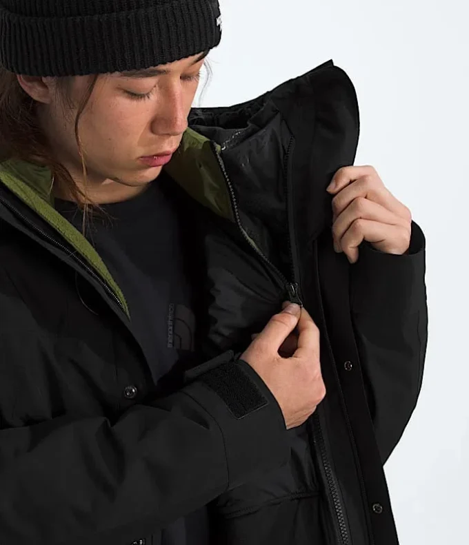 Men’s GORE-TEX® Mountain Jacket Men’s GORE-TEX® Mountain Jacket