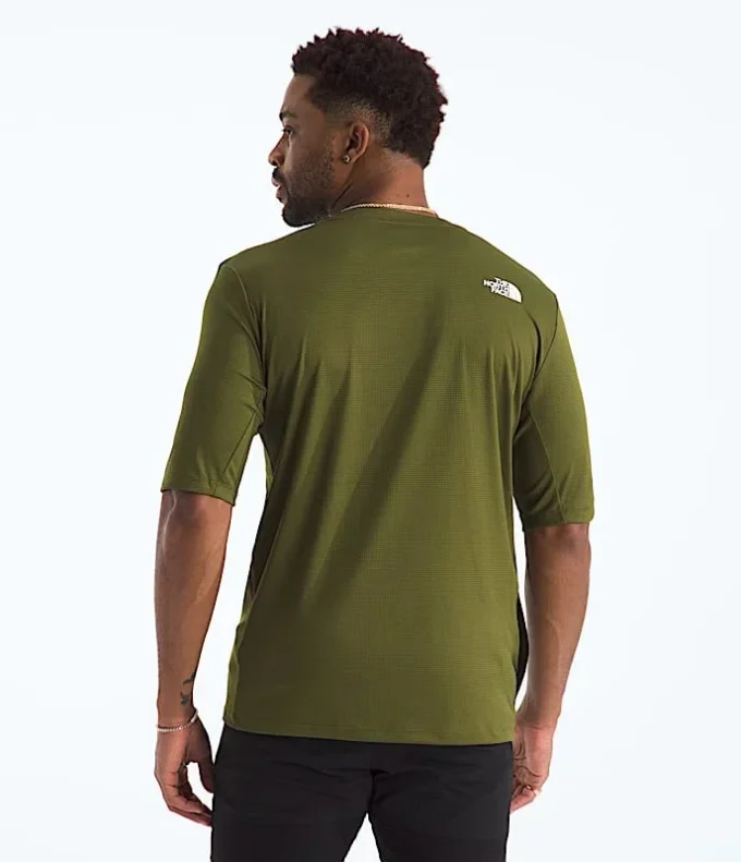 Men’s LIGHTRANGE™ Packable Short-Sleeve Tee Men’s LIGHTRANGE™ Packable Short-Sleeve Tee