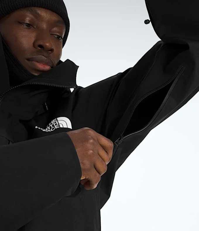 Men’s Summit Series Eastwall GORE-TEX® Jacket Men’s Summit Series Eastwall GORE-TEX® Jacket