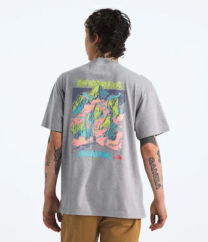 Men’s TNF™ Essential Expedition Series Short-Sleeve Tee—Graphic Men’s TNF™ Essential Expedition Series Short-Sleeve Tee—Graphic