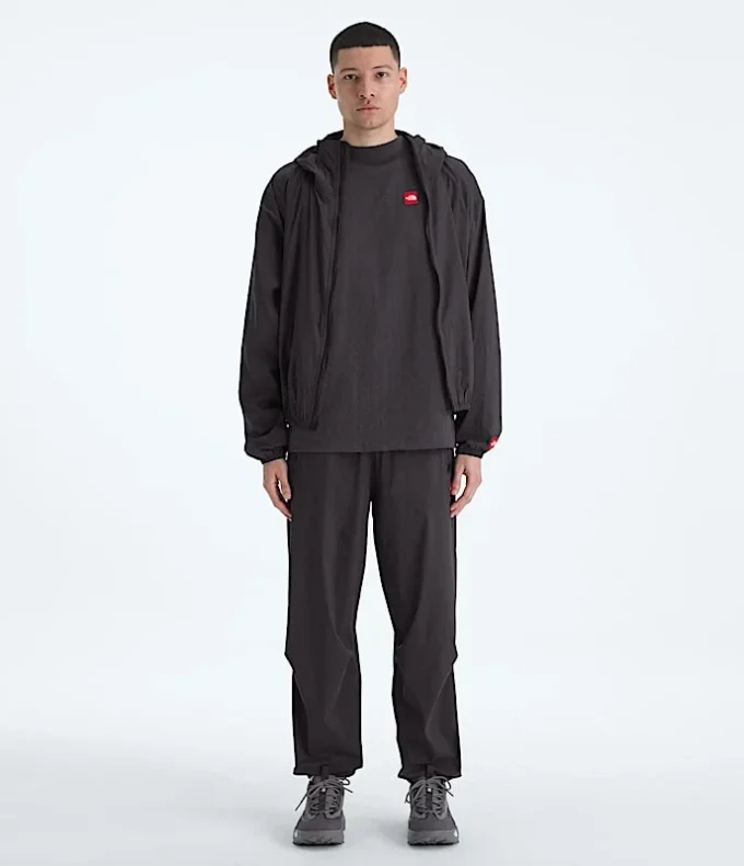 Men’s TNF™ Red Box Long-Sleeve Tee Men’s TNF™ Red Box Long-Sleeve Tee