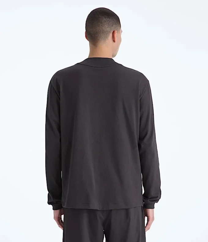 Men’s TNF™ Red Box Long-Sleeve Tee Men’s TNF™ Red Box Long-Sleeve Tee