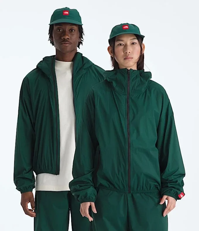 Men’s TNF™ Red Box Packable Hooded Wind Jacket Men’s TNF™ Red Box Packable Hooded Wind Jacket
