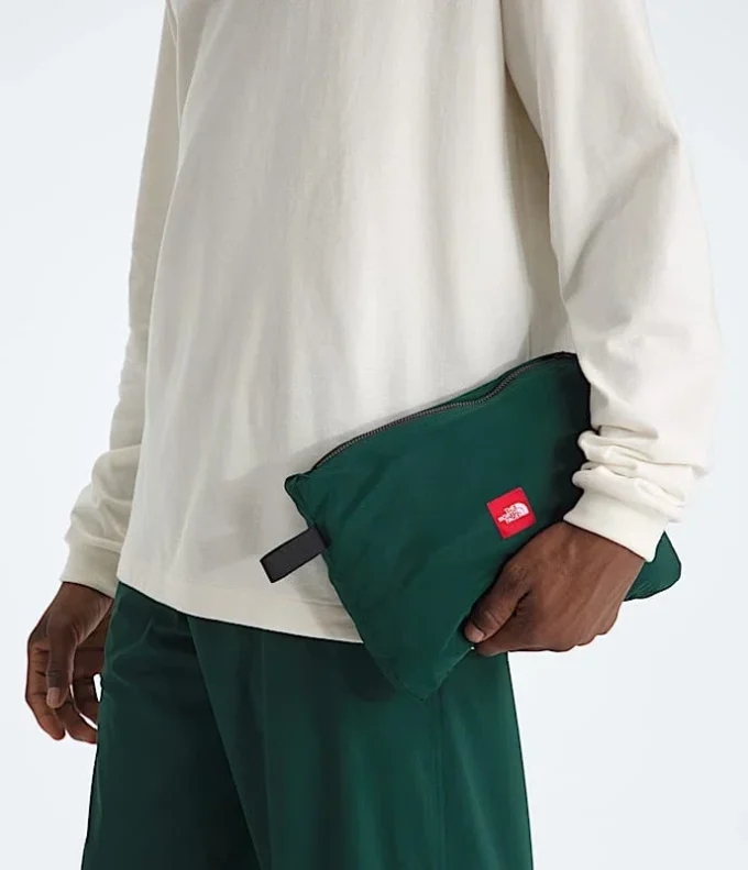 Men’s TNF™ Red Box Packable Hooded Wind Jacket Men’s TNF™ Red Box Packable Hooded Wind Jacket