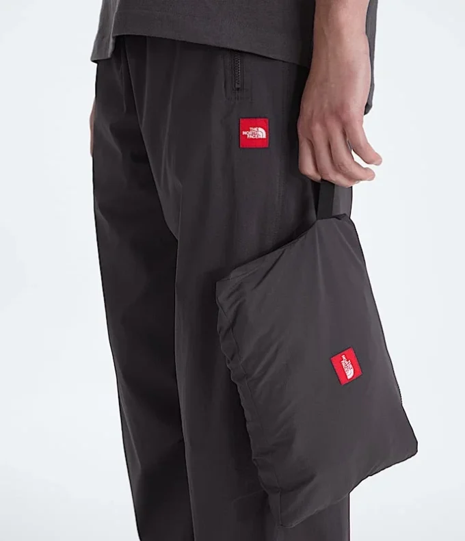 Men’s TNF™ Red Box Packable Hooded Wind Jacket Men’s TNF™ Red Box Packable Hooded Wind Jacket