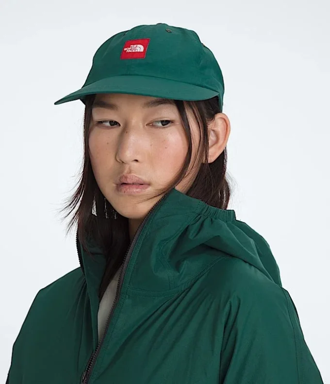Men’s TNF™ Red Box Packable Hooded Wind Jacket Men’s TNF™ Red Box Packable Hooded Wind Jacket
