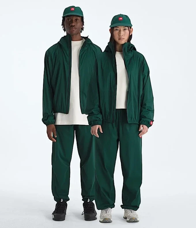 Men’s TNF™ Red Box Packable Wind Pants Men’s TNF™ Red Box Packable Wind Pants