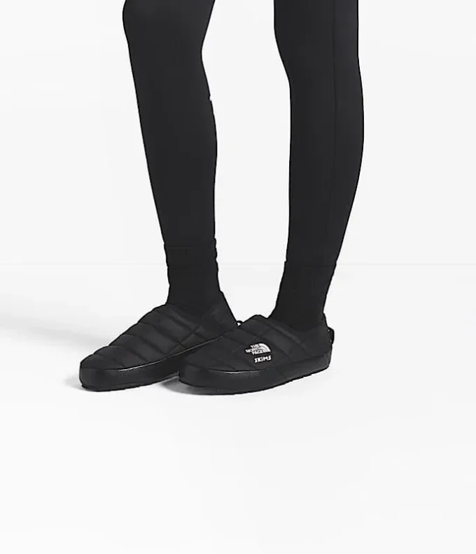The North Face X SKIMS Thermoball Traction Mule V The North Face X SKIMS Thermoball Traction Mule V