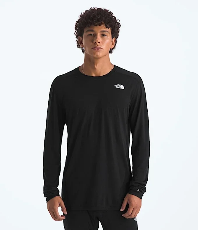 TNF X Smartwool Men’s Merino Blend 150 Long-Sleeve Crew TNF X Smartwool Men’s Merino Blend 150 Long-Sleeve Crew