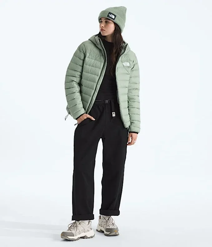 Women’s Classic Down Hooded Jacket Women’s Classic Down Hooded Jacket